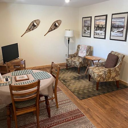 Creekside Downtown Vacation Suites, Only Adults 25 Or Older Μπάφαλο Εξωτερικό φωτογραφία