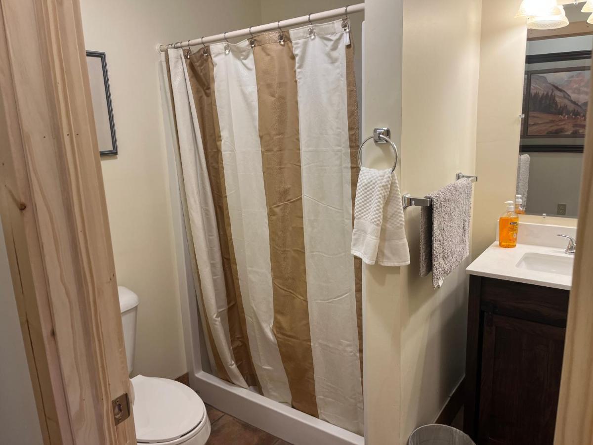 Creekside Downtown Vacation Suites, Only Adults 25 Or Older Μπάφαλο Εξωτερικό φωτογραφία